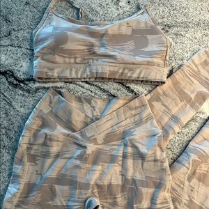 Alphalete Camo Grey/beige matching set